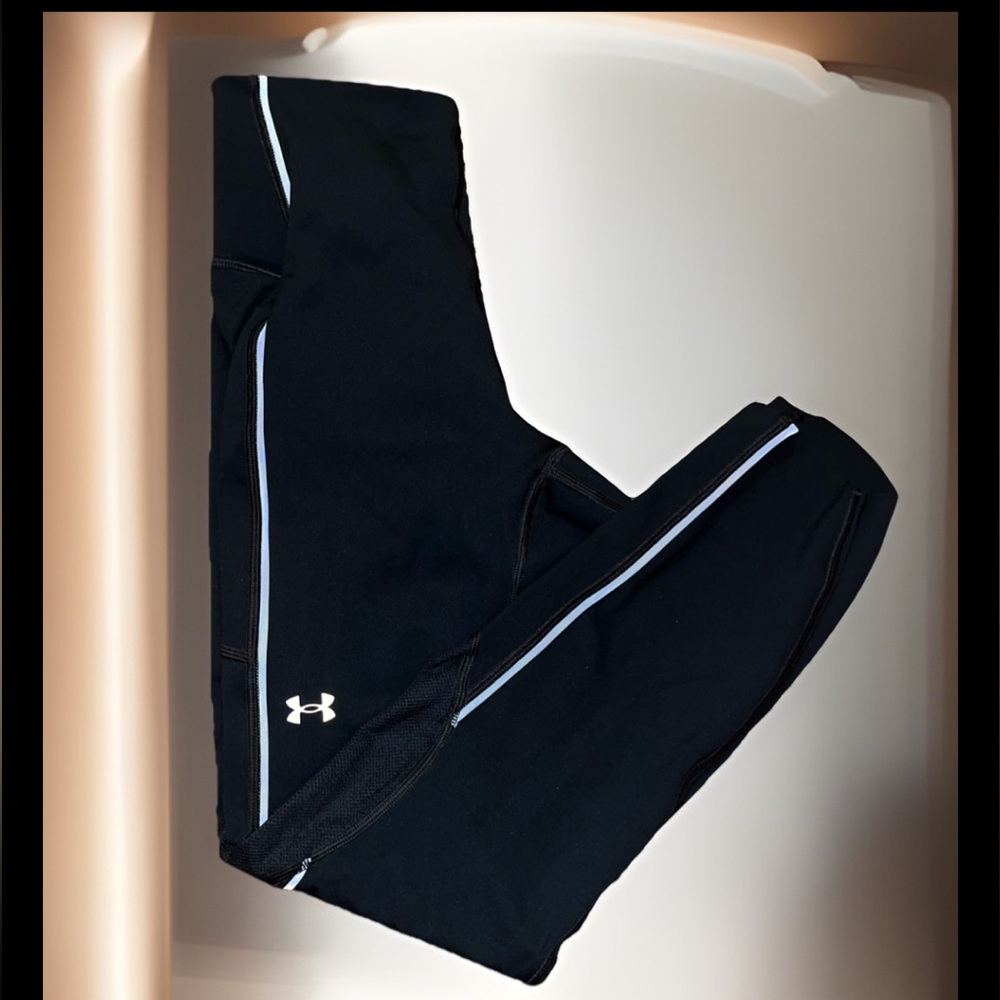 Under Armour Women's RUSH ColdGear Technology Novelty Leggings Reflective Lines